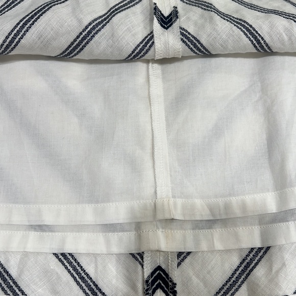 TALBOTS Skirt A-Line cream with stitch design. Size 8P - Picture 5 of 6